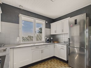 Réfrigérateur, micro-ondes, four, lave-vaisselle