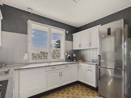 House for 2 adults and 2 children with garden