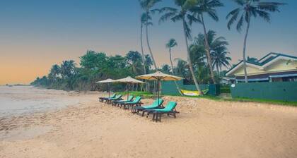 Charming 4-bedroom villa with WiFi, AC in serene Balapitiya