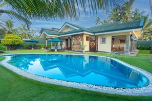 Alberca al aire libre 