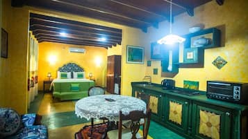 4 habitaciones, tabla de planchar con plancha y wifi gratis