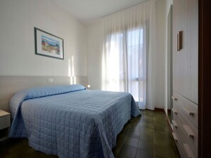 2 bedrooms