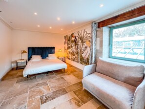 11 chambres, fer et planche à repasser, Wi-Fi gratuit, draps fournis