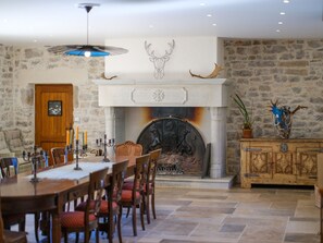 Dining - Domaine de Sourbil - Heated Swimming Pool - 33 guests (Saint-Antonin-Noble-Val)
