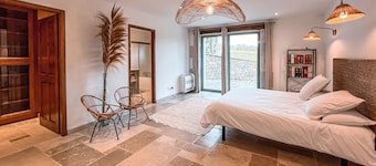 Domaine de Sourbil - Heated Swimming Pool - 33 guests