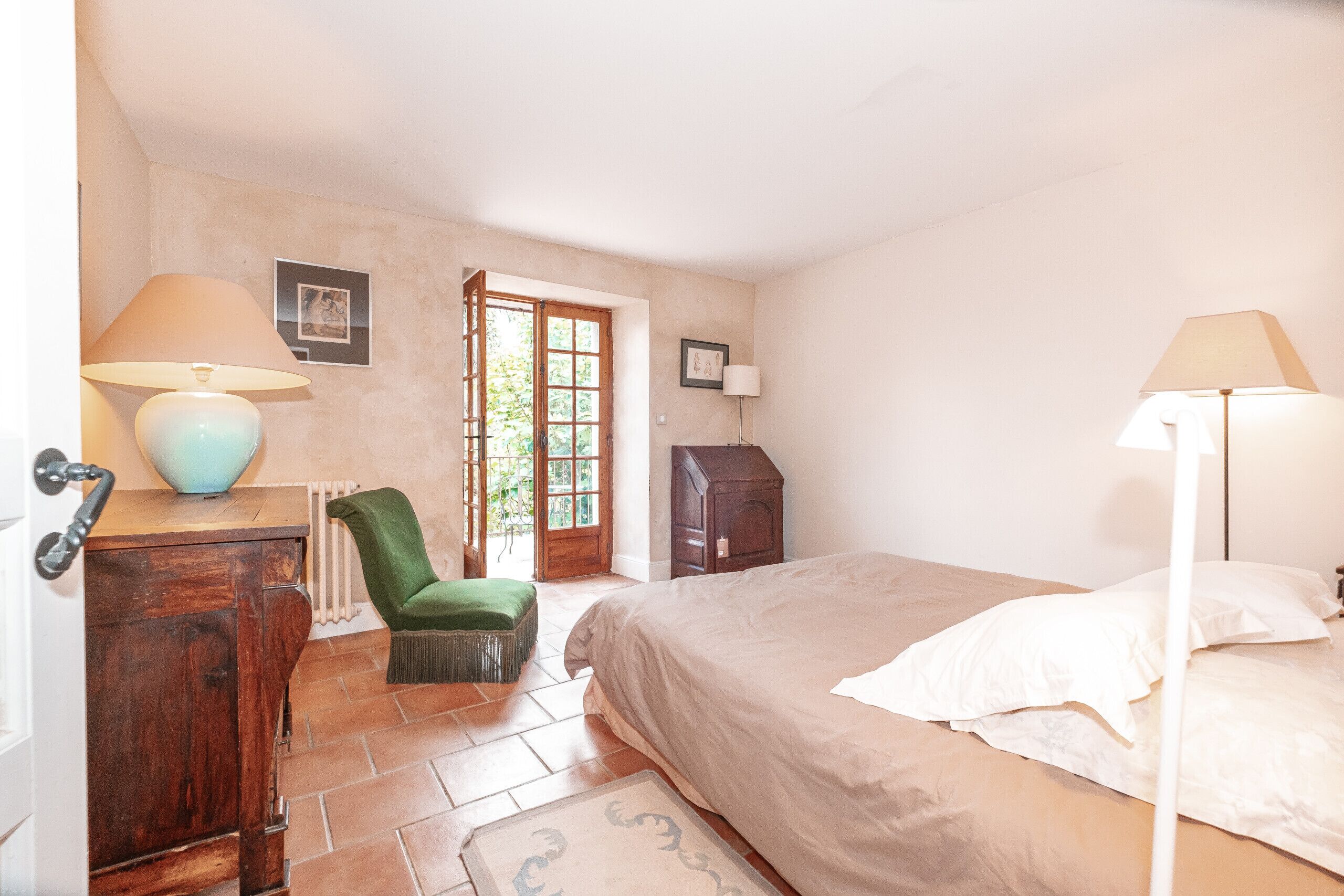 4 chambres, fer et planche à repasser, Wi-Fi gratuit, draps fournis