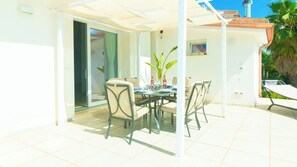 Terrace/patio - Villa Menea con Piscina e SPA (Casarano)