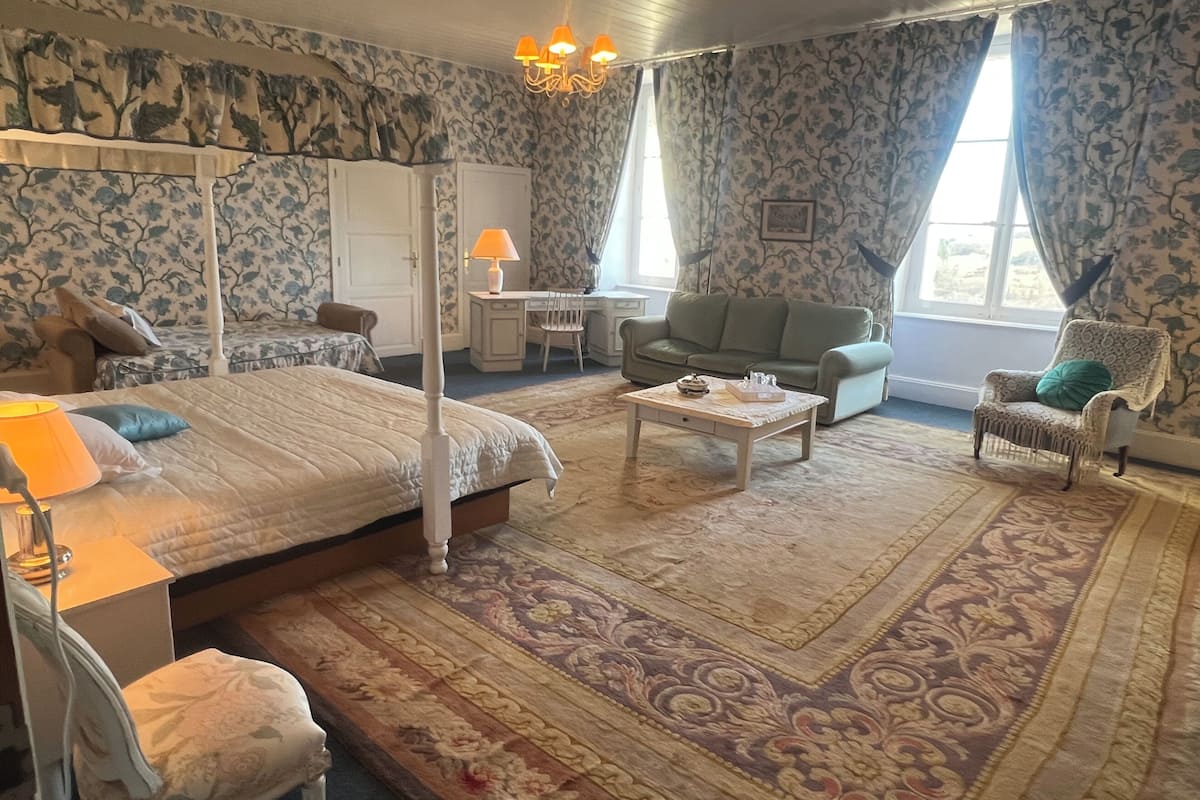 Deluxe Quadruple Room, Garden View (Bleu)