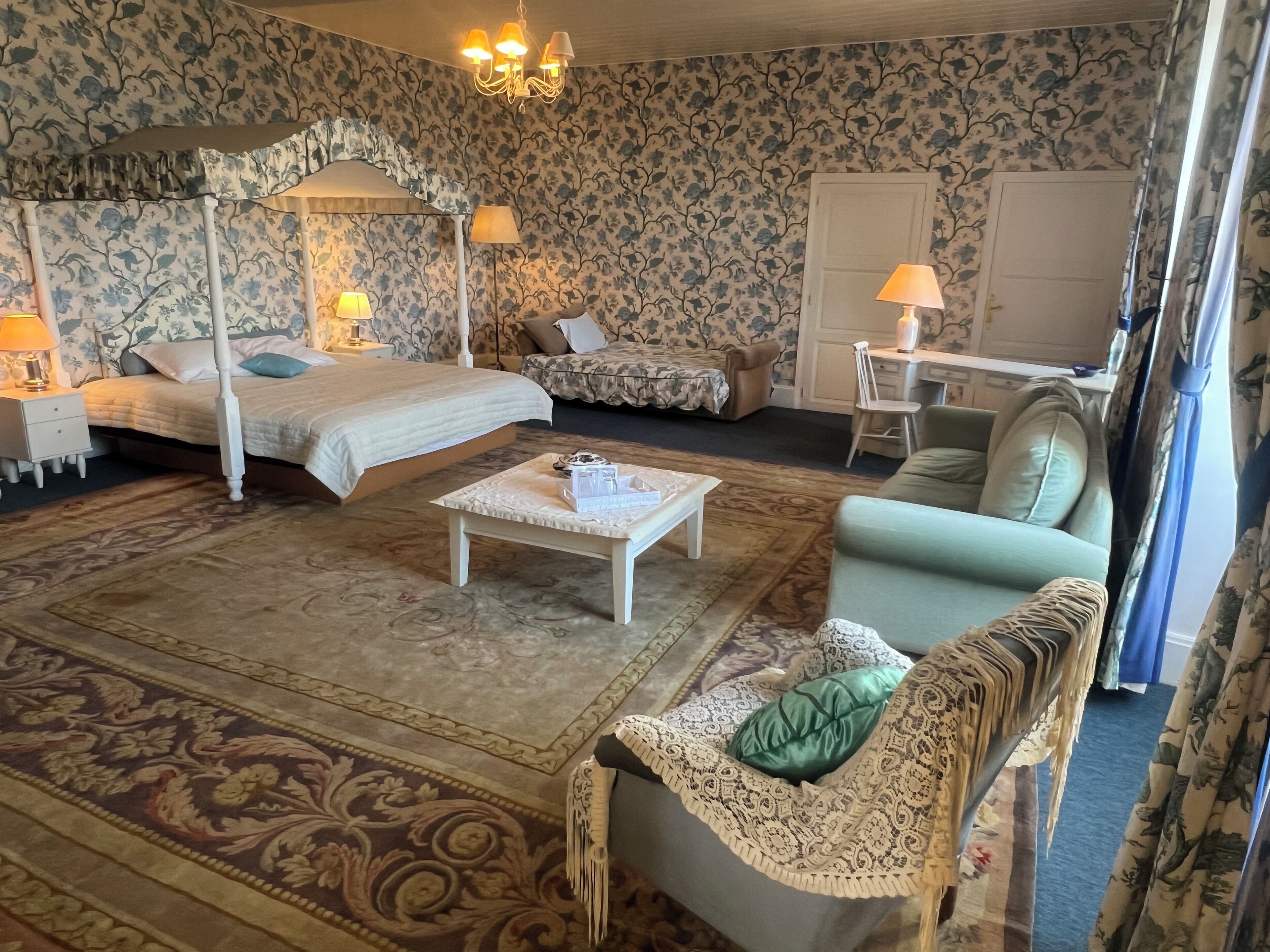 Deluxe Quadruple Room, Garden View (Bleu)