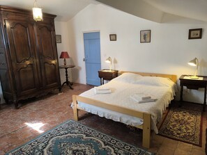 4 chambres, fer et planche Ă repasser, Wi-Fi gratuit, draps fournis