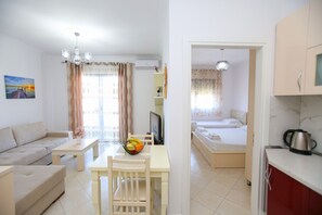 1 chambre, fer et planche à repasser, Wi-Fi gratuit, draps fournis