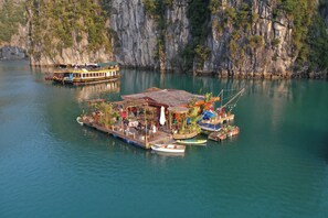 Beach - Lan Ha Floating Homestay  (Hai Phong)