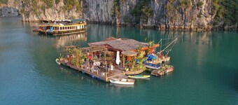 Lan Ha Floating Homestay 