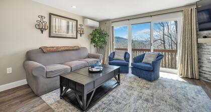 BEST CONDO RESORT in Mt Washington Valley. Newly updated condo in Nordic Village