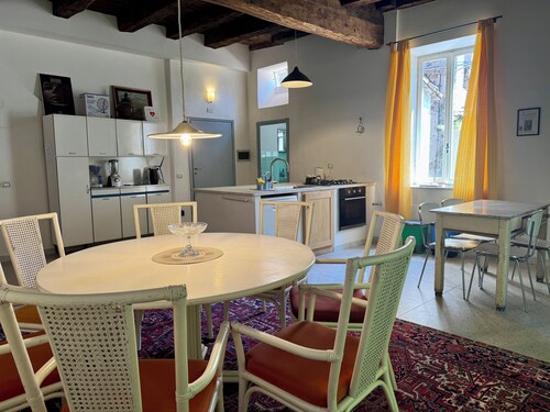 Cozy and spacious vacation home in the historic center of Vetralla