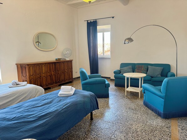 3 bedrooms, iron/ironing board, WiFi, bed sheets - Cozy and spacious vacation home in the historic center of Vetralla (Vetralla)