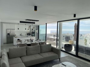 3 bedrooms, Internet - Huswell - Oceanview Stay in Higuer n West (Fuengirola)