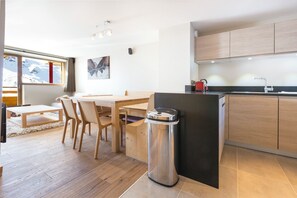 Dining - Apartment - Résidence Le KOURIA - 7 people - PREMIUM category (Morzine)