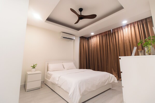 1 slaapkamer, een strijkplank/strijkijzer, wifi, beddengoed