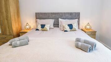 2 bedrooms, individually decorated, individually furnished, free WiFi