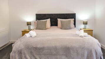 3 bedrooms, individually decorated, individually furnished, free WiFi