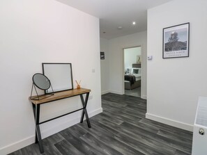 3 Schlafzimmer, individuell dekoriert, individuell eingerichtet