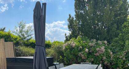 New, seaside house, Beg meil, for groups and families