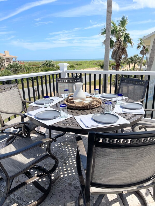Outdoor dining
