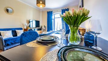 Comfort Studio Suite, Balcony | Blackout curtains, iron/ironing board, free WiFi