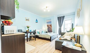 Suite monolocale Comfort, balcone | 1 camera, tende oscuranti, ferro/asse da stiro, Wi-Fi gratuito