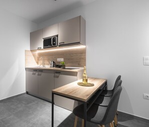 Studio, Balkon | Eigene Küche