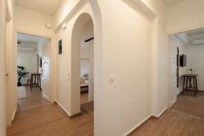 Interior - Naxian Nest Penthouse 3BR Apartment - Short Walk to the Beach - Naxos Town (Naxos)