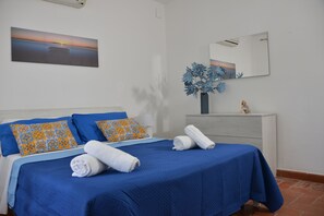 2 makuuhuonetta, silitysrauta/-lauta, vauvan matkasänky, ilmainen Wi-Fi