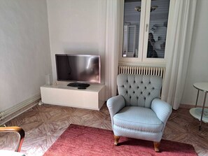32-inch flat-screen TV with digital channels