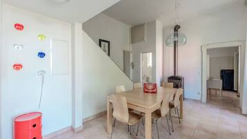 Appartamento Comfort, balcone | Sala da pranzo