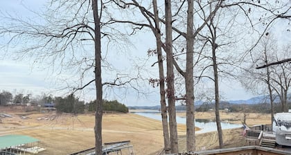 Amazing campground on the lake in Sevierville - 2 bedrooms available