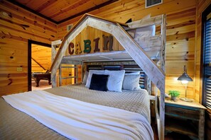 4 bedrooms, free WiFi, bed sheets