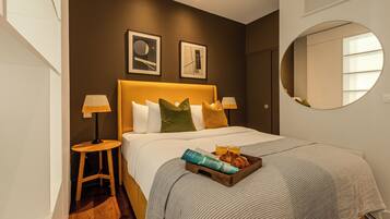 Exclusive Apartment | In-room safe, iron/ironing board