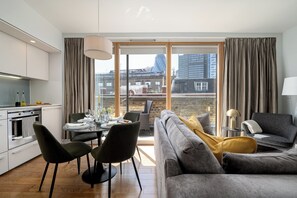 Royal Penthouse, Balcony | Living area | TV - Your Apartment - Liverpool Street (London)