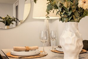 Grand Penthouse | In-room dining - Your Apartment - Liverpool Street (London)