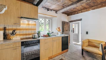 Chalet Standard, 3 chambres, balcon, côté montagne (Casa Kaia Verzasca) | Cuisine privée