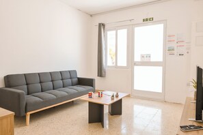 Family Apartment, Multiple Bedrooms (Sea Blue Horizon Qawra Bay 2) | Living room