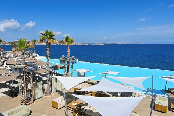 Pool - Sea Blue Horizon Qawra Bay Apartments (St. Paul's Bay)