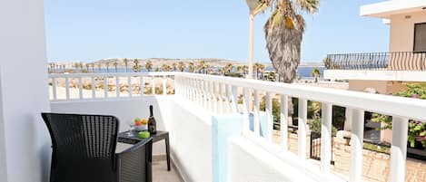 Familienapartment, Mehrere Schlafzimmer, 2 Bäder, Meerseite (Sea blue horizon Qawra bay 8) | Balkon