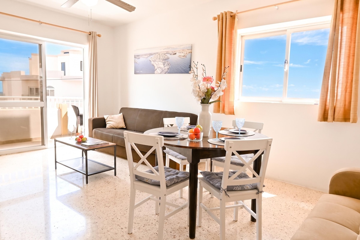 Departamento familiar, 2 habitaciones, 2 baños, frente al mar (Sea Blue Horizon Qawra Bay 5) | Restaurantes