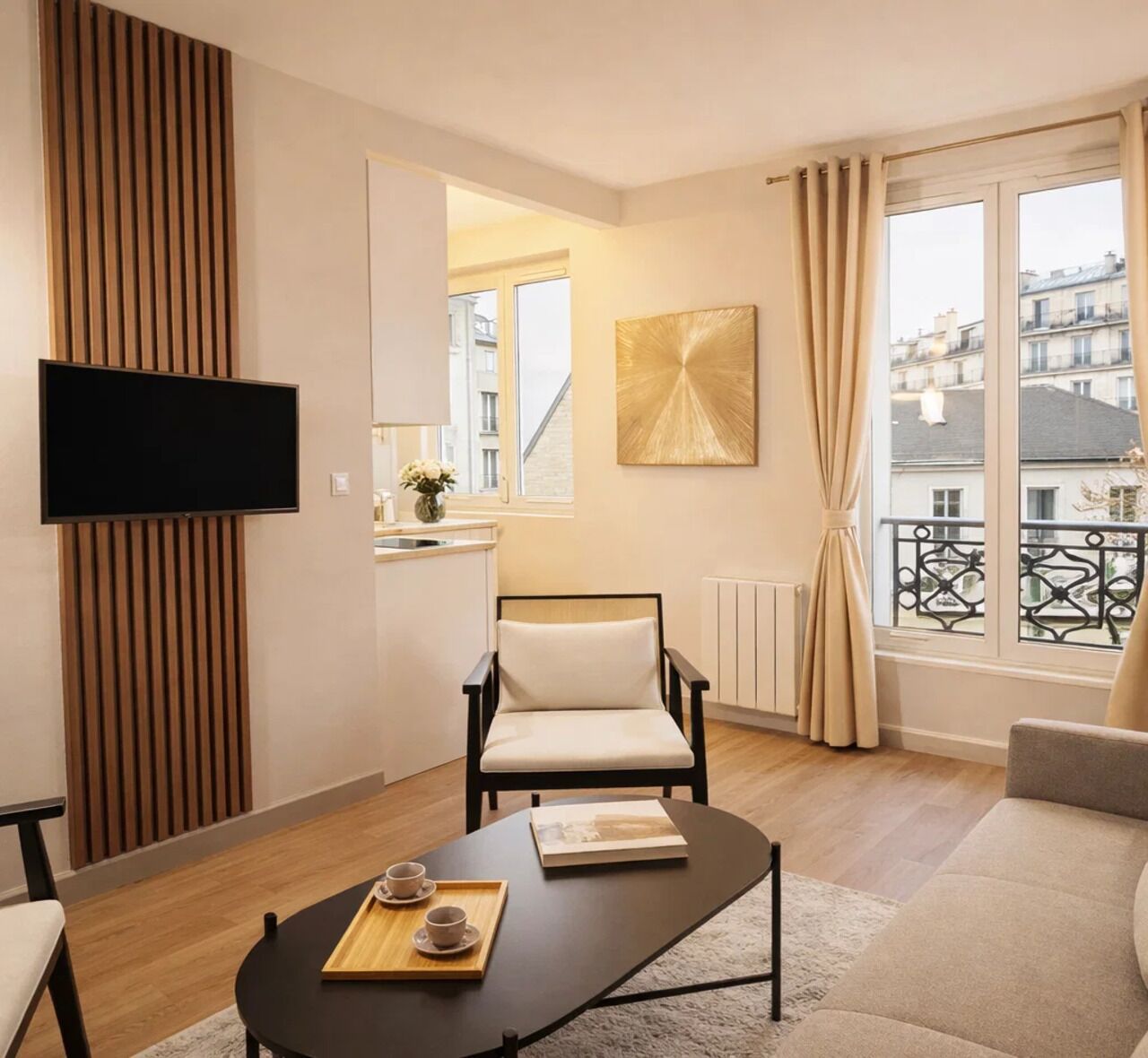 80-cm Smart TV with digital channels