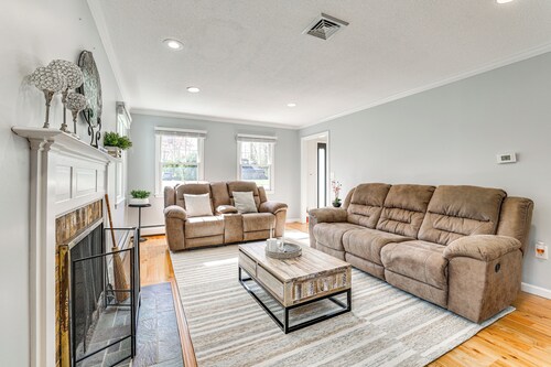 Group Getaway w/ Outdoor Oasis in Southington!