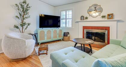 4 Mi to Dtwn Jacksonville: Chic Home w/ Porch!