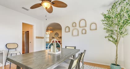 4 Mi to Dtwn Jacksonville: Chic Home w/ Porch!