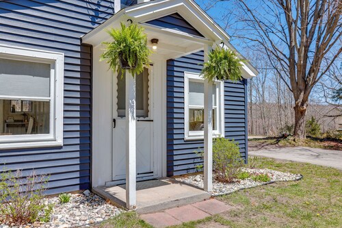 Swim, Hike & Unwind: Frankfort Cottage w/ Fire Pit